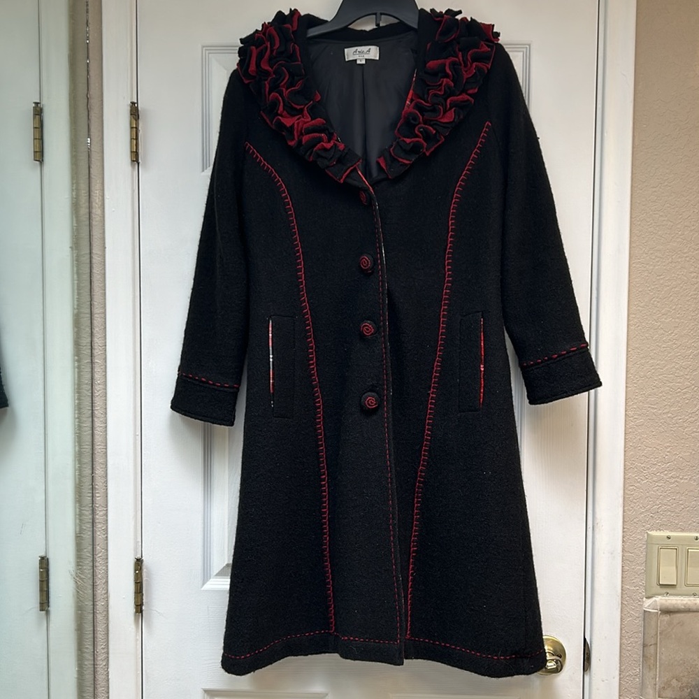 Anie . A Women's Black Midi Coat-Size L